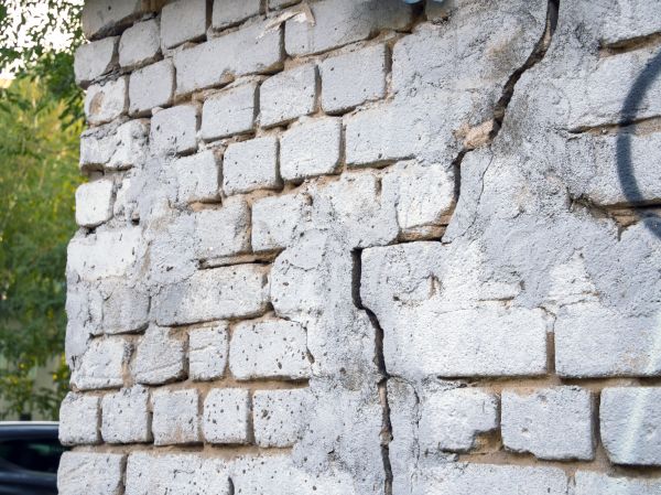 Cracked Brick Wall Repair in Charleston